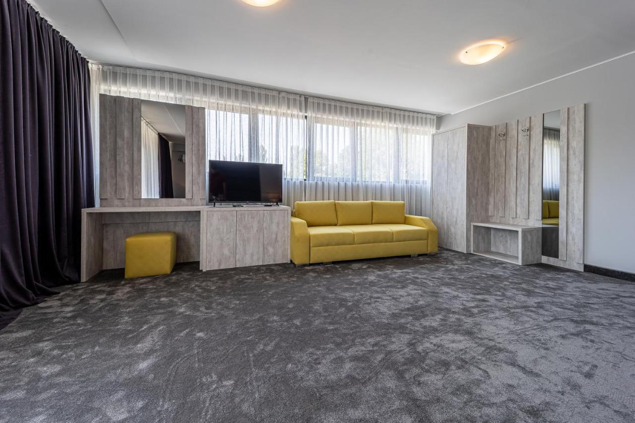 Hotel Caesar 2 Kardzsali Kültér fotó