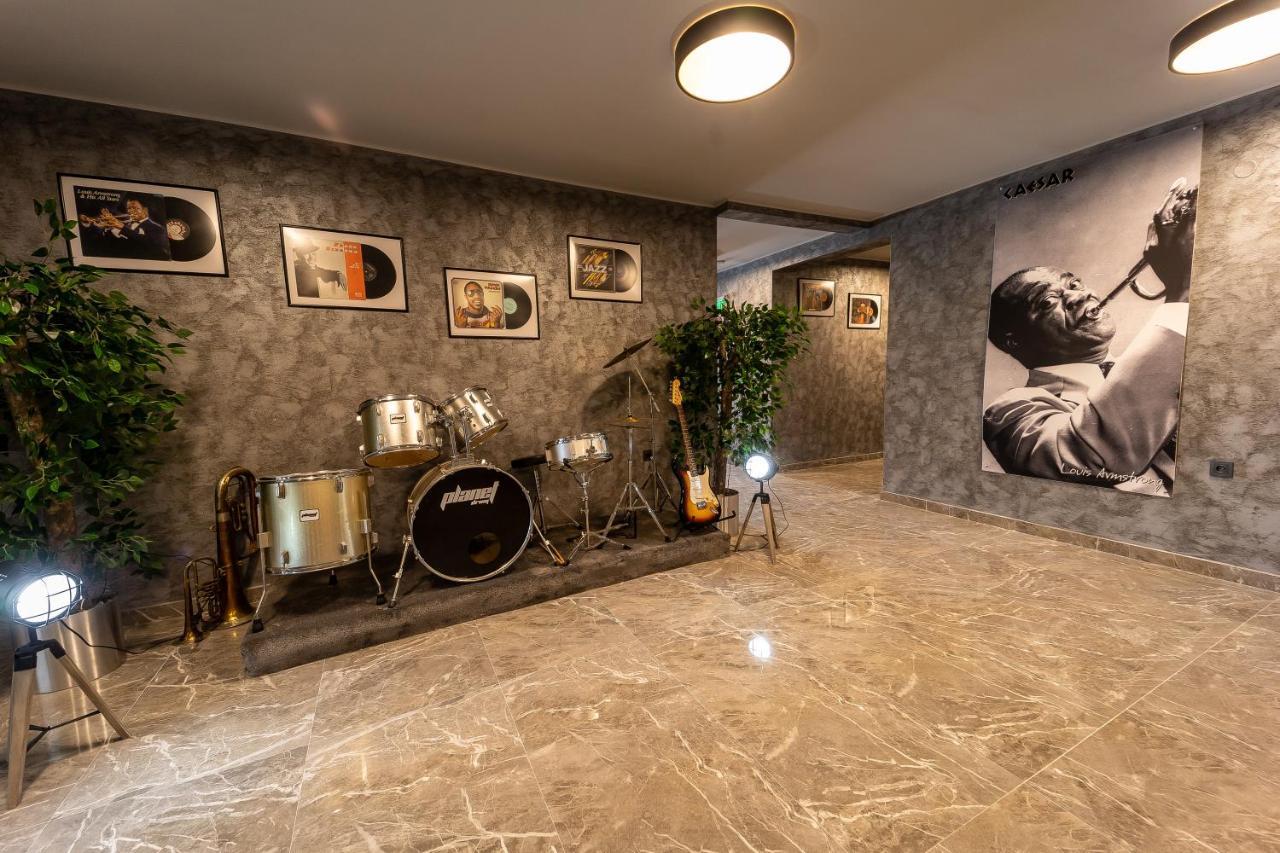 Hotel Caesar 2 Kardzsali Kültér fotó